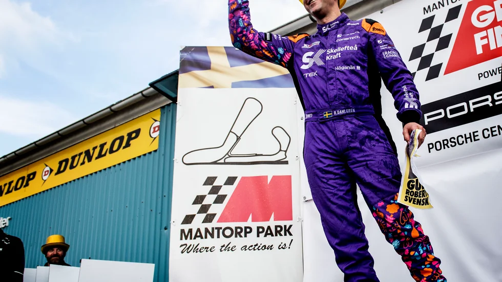 Mästare i TCR. Robert Dahlgren säkrade titeln i andra och sista racet på Mantorp
