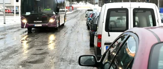 Kritiserar gatuparkering vid Östra Navet: "Ge dem rimligt pris för personalparkering"
