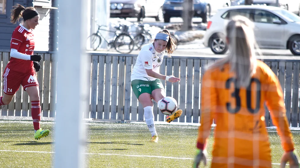 Dowd gjorde Moröns mål. Det gav 1–1 borta mot Kvarnsveden.