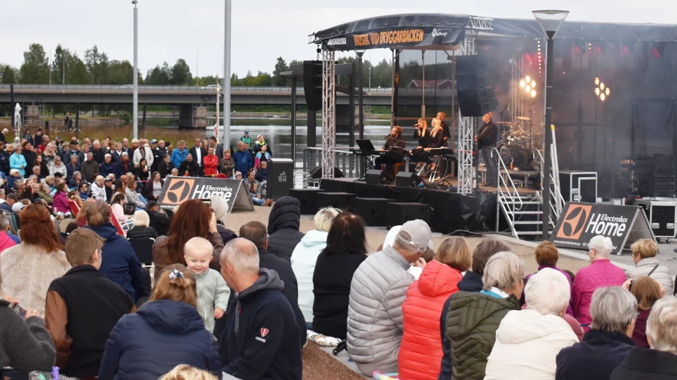Sommaren 2019 var det premiär för Musik vid Bryggarbacken, men nu meddelar föreningen att satsningen ställs in i år. Istället väntar alternativa musikarrangemang. 