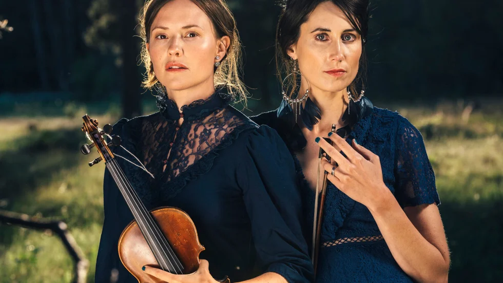Maja Långbacka och Matilda Bådagård