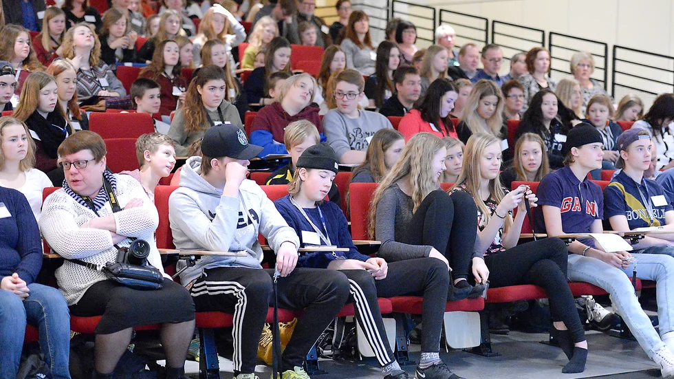 Ungdomsfullmäktige är ett av de forum som i dag finns där ungdomar kan påverka i Skellefteå kommun.
