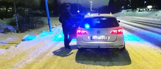 Trafikolycka på Torsgatan – kört in i en lyktstolpe