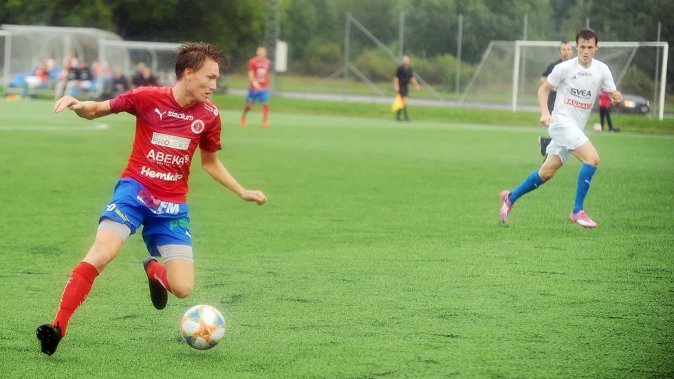 Två säsonger gjorde Stockholmskillen Marcus Burman i Bissarnas matchställ.