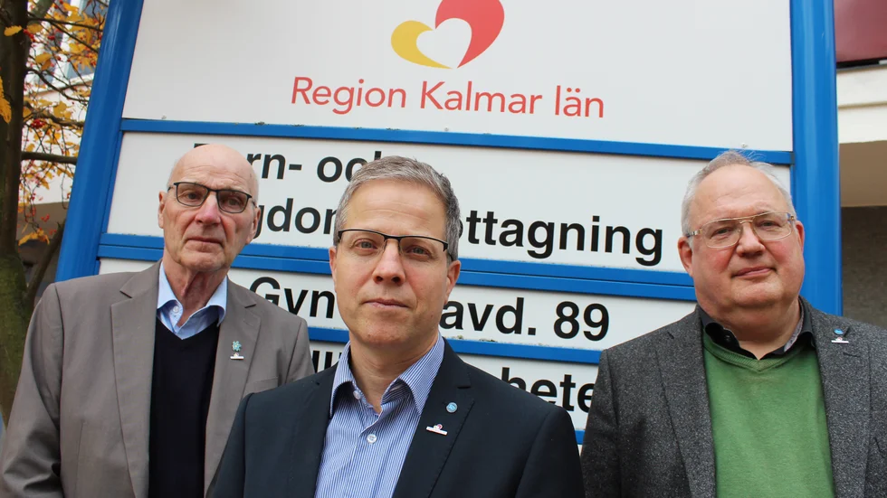 Sverigedemokraterna vill satsa mer på villkoren för personalen i vården. Från vänster: Claus Zaar, Martin Kirchberg och Bo Karlsson.