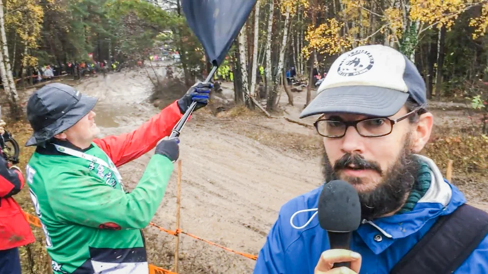 Helagotland.se:s reporter Simon Bendelin vid Hästskon.