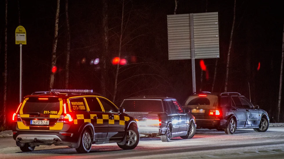 En personbil och en epa-traktor kolliderade i samband med en omkörning på Norra ringen.