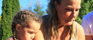 Angelica, 41, förlorade mamma och styvmorfar