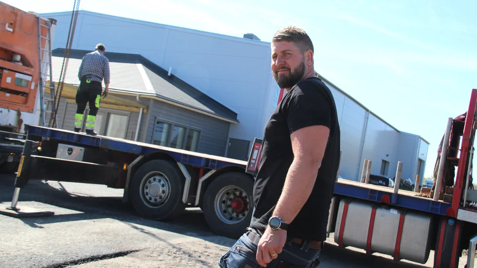 "Det har varit ett par extremt intensiva månader", säger Kent Norrman, vd på AB Däck, bil och maskin, om den nybyggnation som nu står klar.
