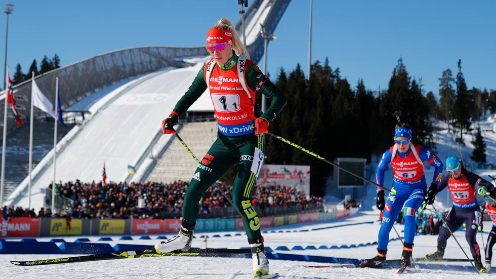 En bild från 2018 års världscuptävling i skidskytte i norska Holmenkollen. Årets planerade tävling fick ställas in på grund av coronapandemin. Arkivbild.