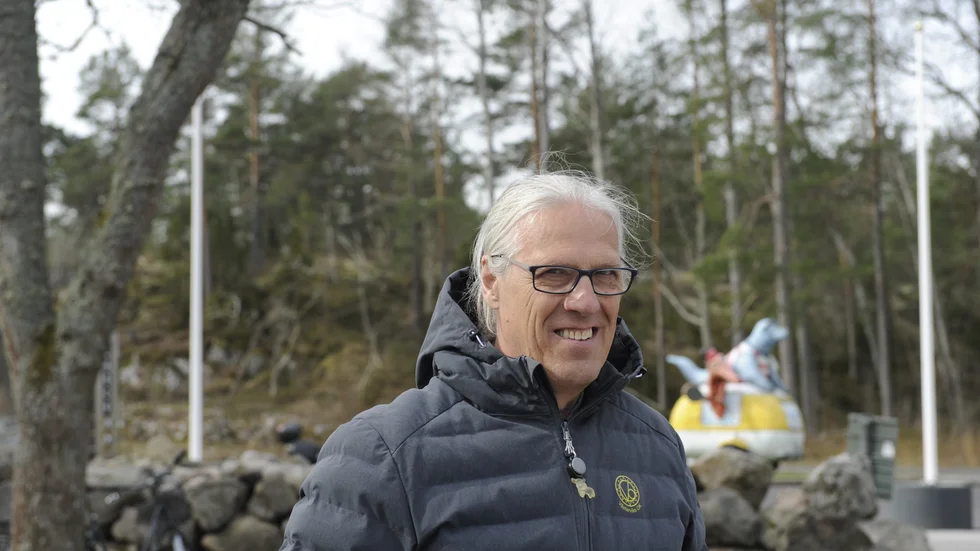 Västerviks OK:s Kenth Carlsson är glad över att klubbens skogsbingo vid Västerviks resort äntligen kan dra igång igen.