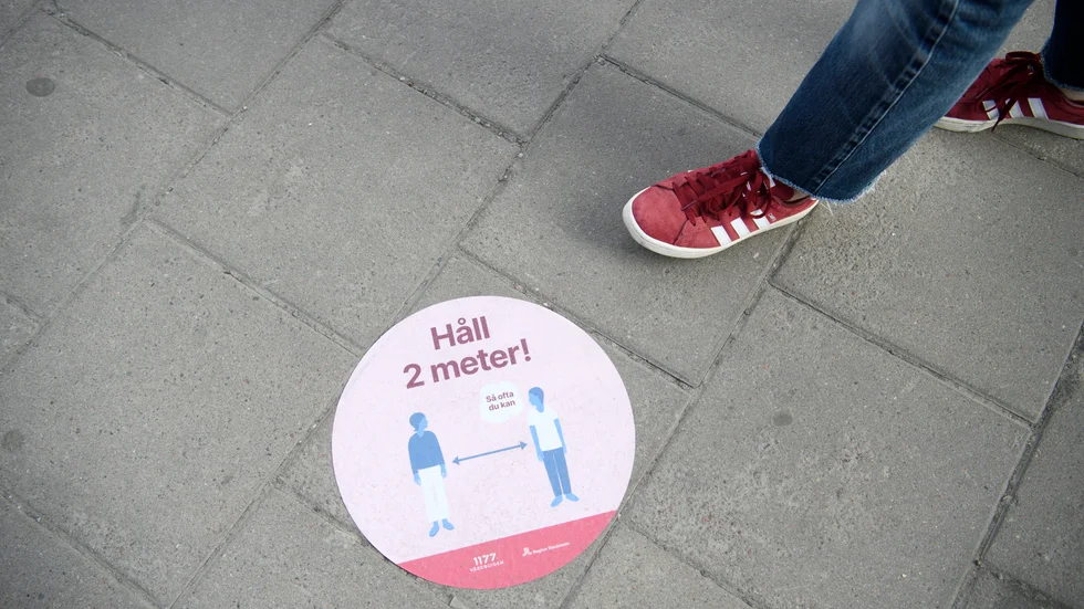 Är du vaccinerad kan du från och med 29 september göra nästan allt som du kunde innan pandemin. Men för ovaccinerade gäller det fortfarande att hålla avstånd.