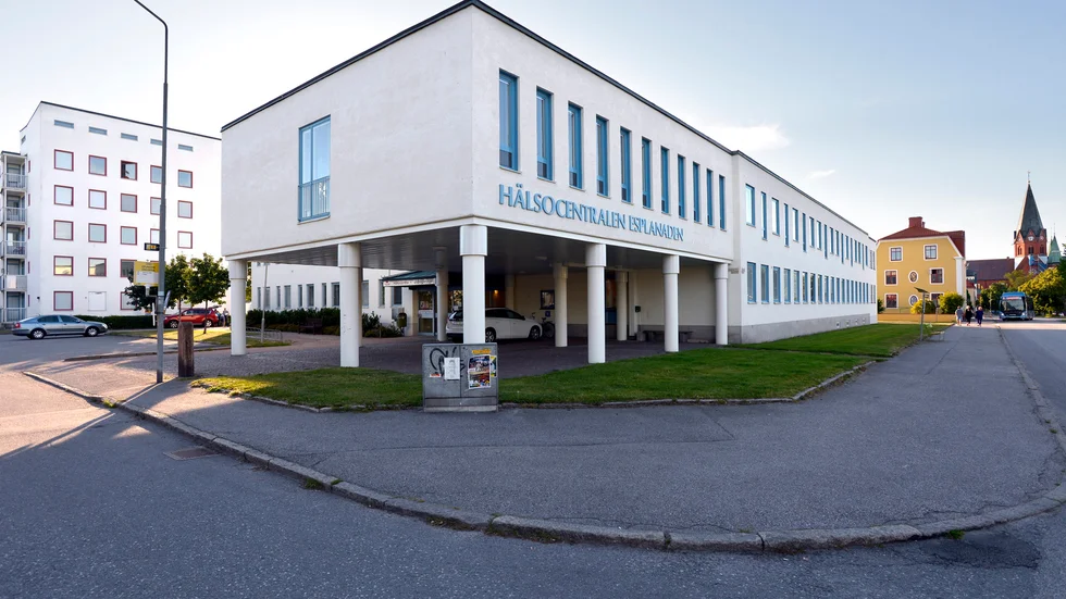 En Västerviksbo fick ett samtal där man utgav sig för att ringa från Esplanadens hälsocentral. I själva verket var det bedragare.