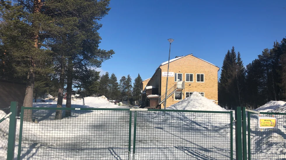 Arjeplogs kommun har sålt fastigheten Öberga 1:10, där det tidigare bland annat har varit förskola och innan det flyktingboende. (Arkivbild)