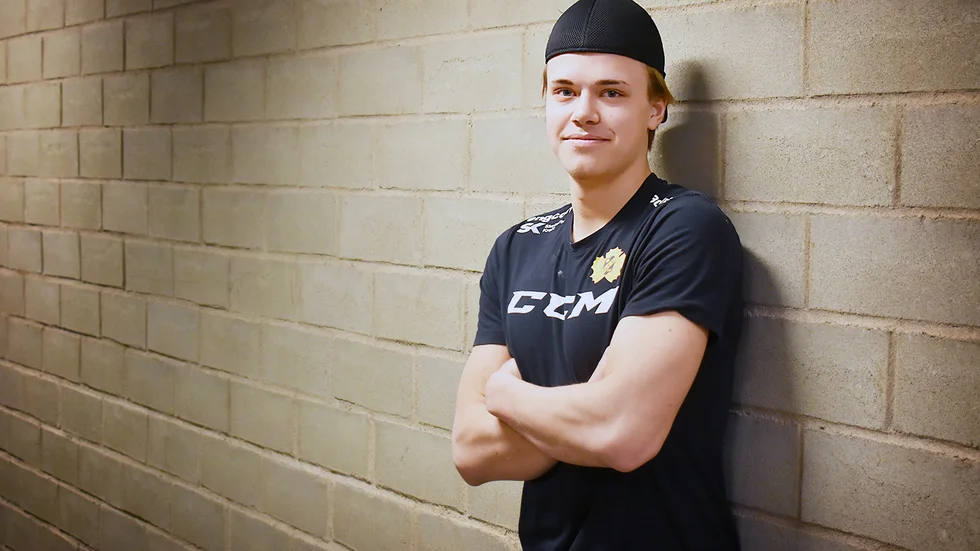 Piteå Hockey lånar Skellefteås backtalang Oscar Eriksson. Oscar har spelat två SHL-matcher i Skellefteåtröjan under hösten. 