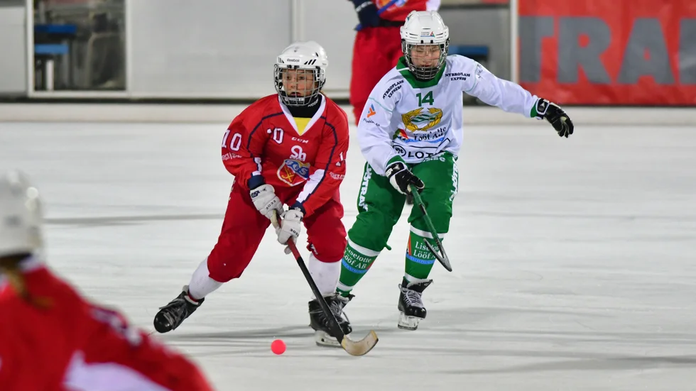 Tuva Alsén, här i en match mot Hammarby, stannar i Uppsala Bois, som har som mål att ta sig tillbaka till elitserien direkt.