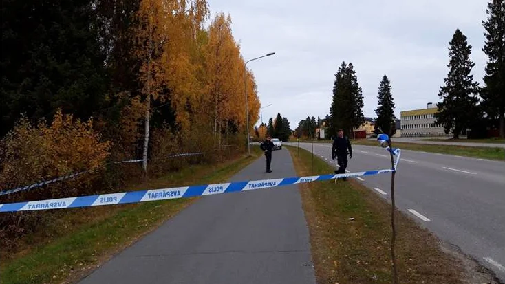 Ett område längs Åbergsleden har spärrats av.