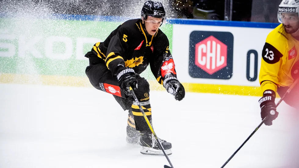 Philip Broberg, här från en match mot Bern – som knep andraplatsen i gruppen – är en av många unga hungriga som har breddat årets AIK rejält. 