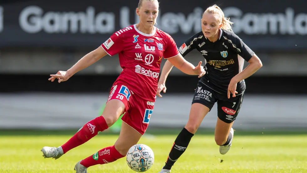 Stina Blackstenius gjorde ligadebut för Arsenal under söndagskvällen.