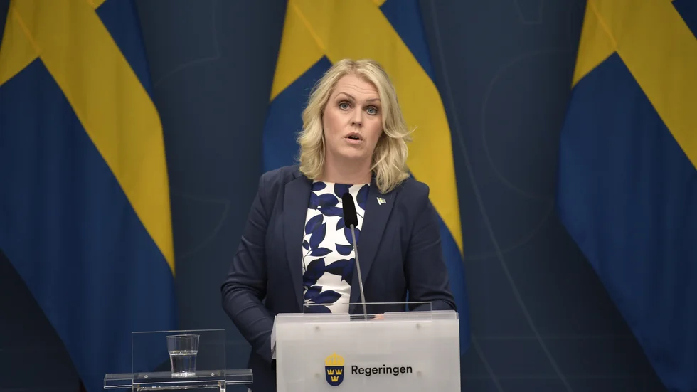 Socialminister Lena Hallengren under en tidigare pressträff.