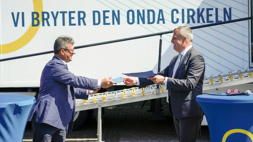 Trelleborgs kommunstyrelses ordförande Mikael Rubin (M) och kriminalvårdens generaldirektör Martin Holmgren vid Kriminalvårdens pressträff i Trelleborg.