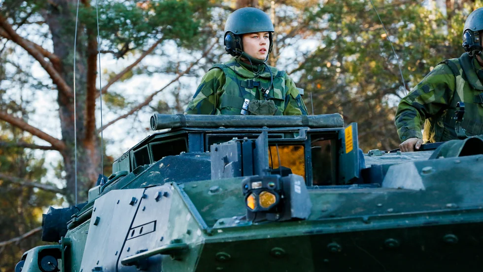 För att ingå en uppgörelse med regeringen kräver de borgerliga partierna mer pengar till försvaret 2026 och 2027. Arkivbild.