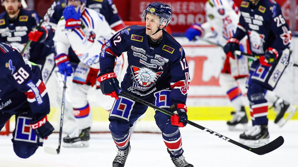 LHC:s trotjänare Sebastian Karlsson letar efter en ny klubbadress. Förhoppningen är att fortsätta karriären utomlands. 