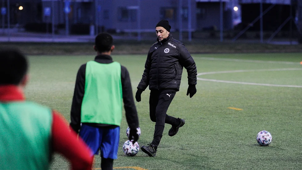 Jan Melle, tränare i Bissarna, erkänner att det ibland inte varit lätt att hålla motivationen upp hos spelarna. "Vi har gjort träningar så matchlika som möjligt för att höja intensiteten". 