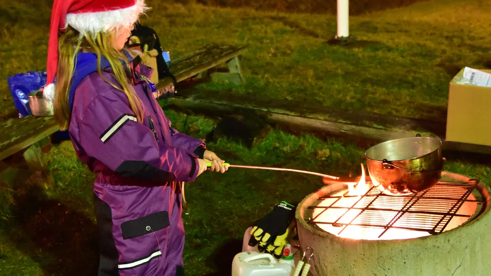 Tidigare tomtevandringar har varit uppskattade, vittnar Tommy Gustafsson om. Några hundra besökare brukar dyka upp. Bilden är från en tidigare tomtevandring.