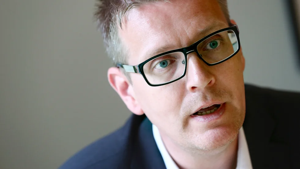 Mattias Karlsson (M) är mycket kritisk till regeringens budget och förslaget om en familjevecka.