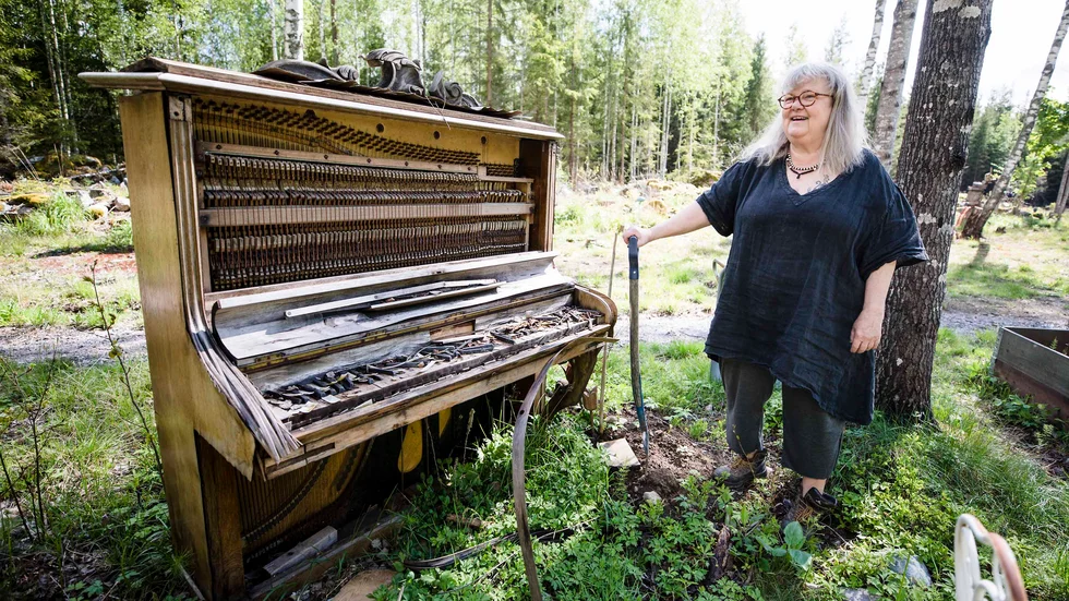 Pia Olby hade inte hjärta att köra det vännens gamla piano till till tippen. 