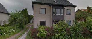 Nya ägare till villa från 1910 i Ödeshög - 630 000 kronor blev priset