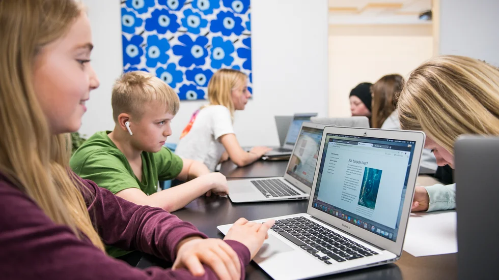 Satsningen "En elev, en dator" har inte förbättrade skolresultat.  