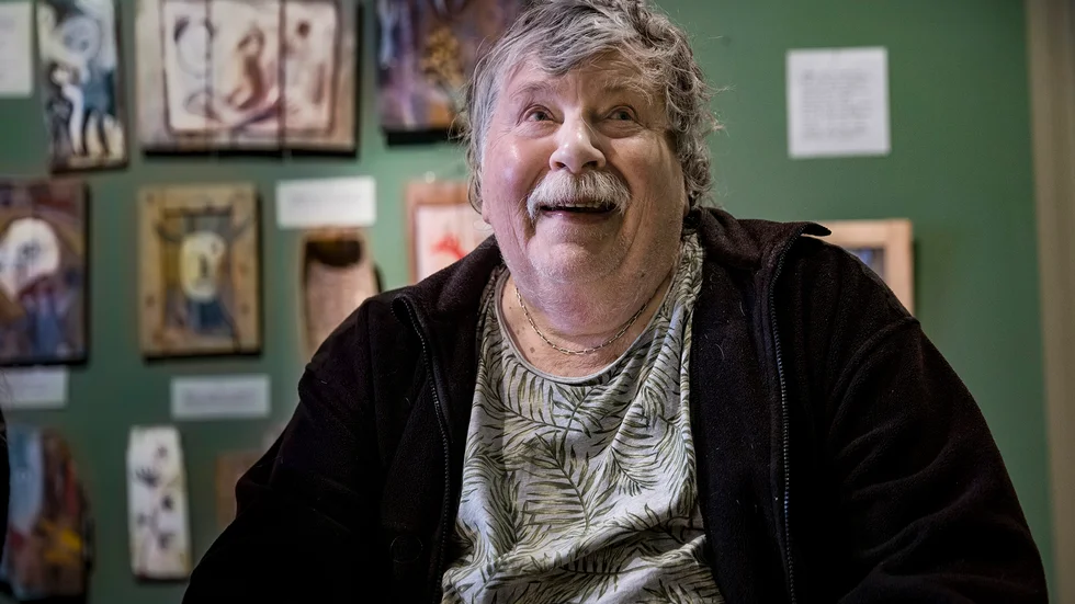 Staffan Westerberg har skrivit årets julberättelse och läser den själv i PI på Julaftonen. Bilden är från en utställning han hade på Uppsala konstmuseum i vintras.