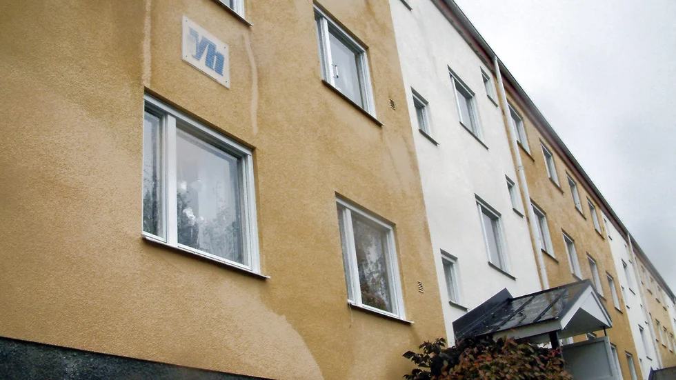 Vimarhem hänvisar till behov av underhåll på många äldre fastigheter. Husen på Prästgårdsgatan är nu runt 50 år gamla.