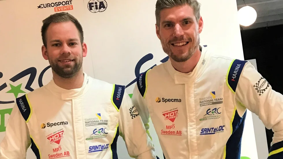 Eskilstuna MKs Andreas Johansson och Göteborgaren Mattias Adielsson som rattade hem segern i SM-premiären i Vännäs i helgen.