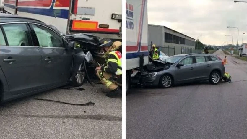 Den 22-årige manne körde in i en stillastående lastbil. Nu har han dömts för vårdslöshet i trafik. 