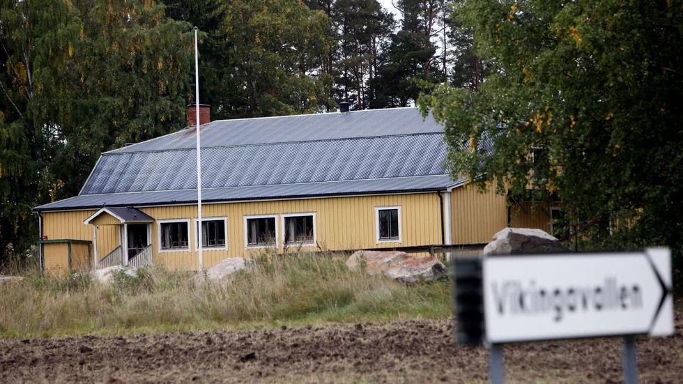 Festen på Vikingavallen på Selaön i lördags kväll fick ett mycket trist slut.