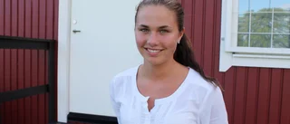 Emelie evakuerad i väntan på orkanen
