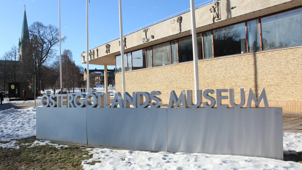 Länsmuseernas övertygelse är att det lokala perspektivet är oslagbart, skriver debattörerna.