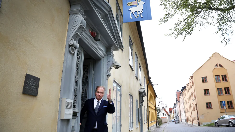 Landshövding Anders Flanking bjuder in till öppet hus i residenset.