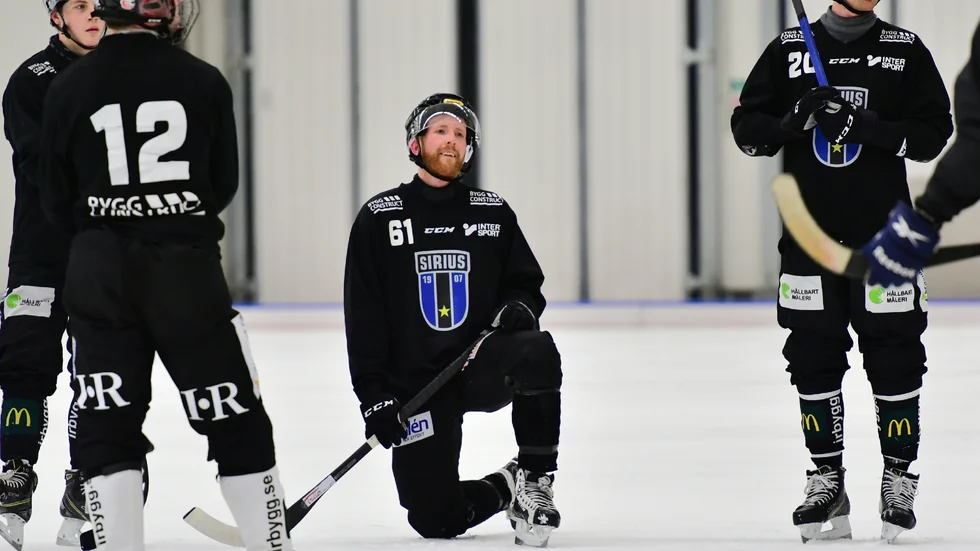 Sirius högerhalv Ted Haraldsson under lagets träning i Relitahallen inför matchen miot Sandviken.
