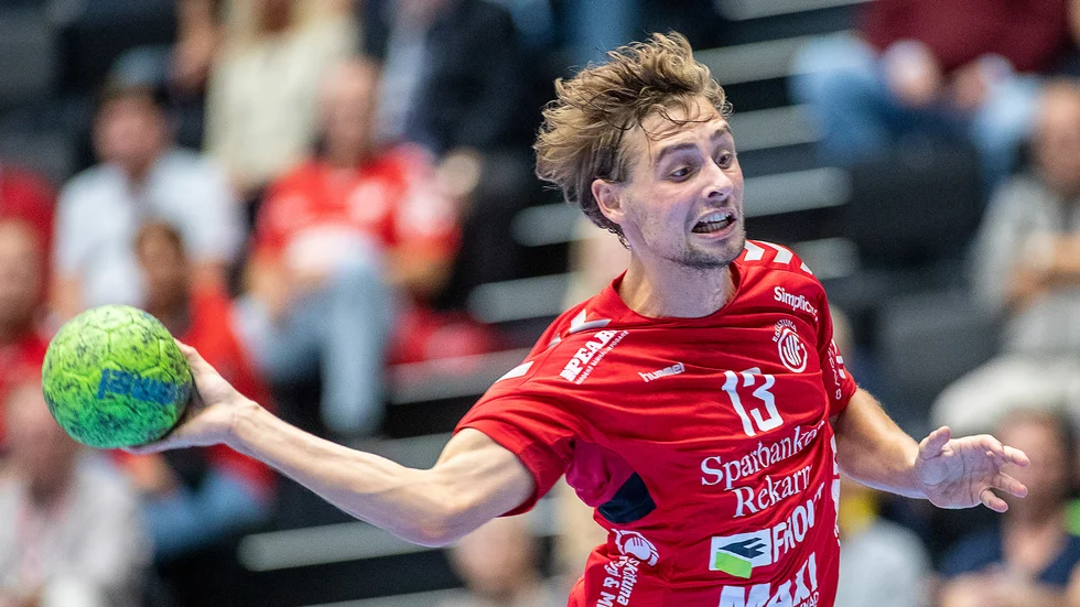 Isak Älgekrans var glödhet när Guif krossade Redbergslid i Stiga Sports Arena.