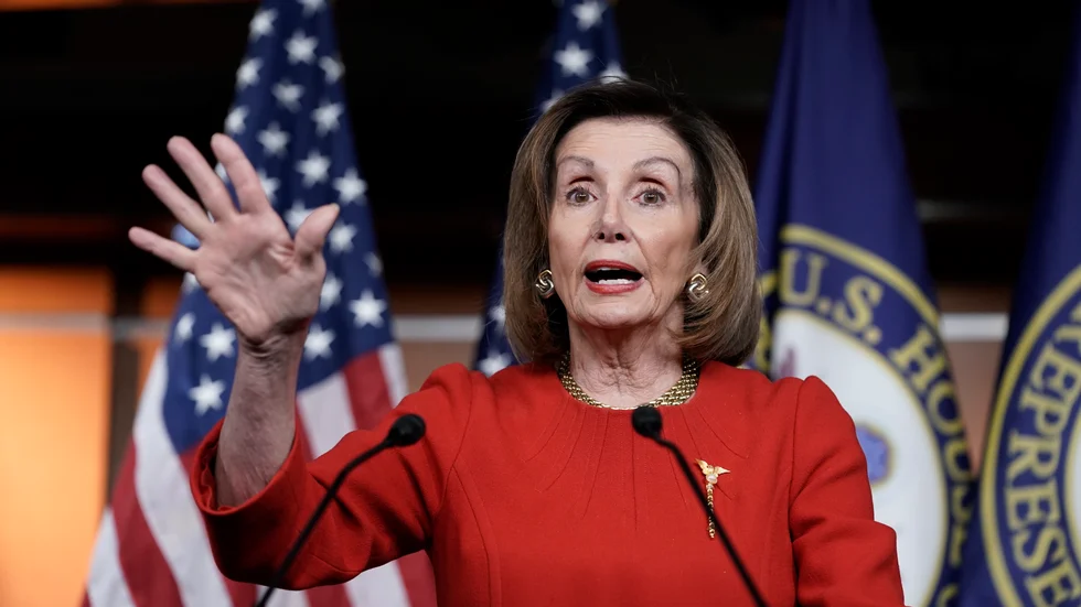 Demokraten Nancy Pelosi har avslöjat omständigheter om hur det gick till inför Irakkriget, hävdar skribenten.