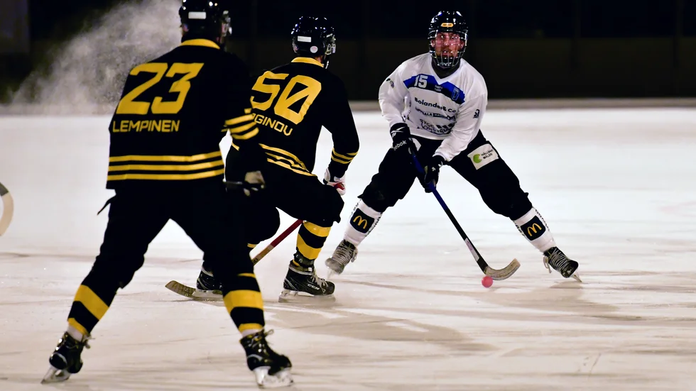 Siriusspelaren Jerker Ortman, här i matchen mot AIK på Bergshamra IP, ser fram emot att möta moderklubben Villa.