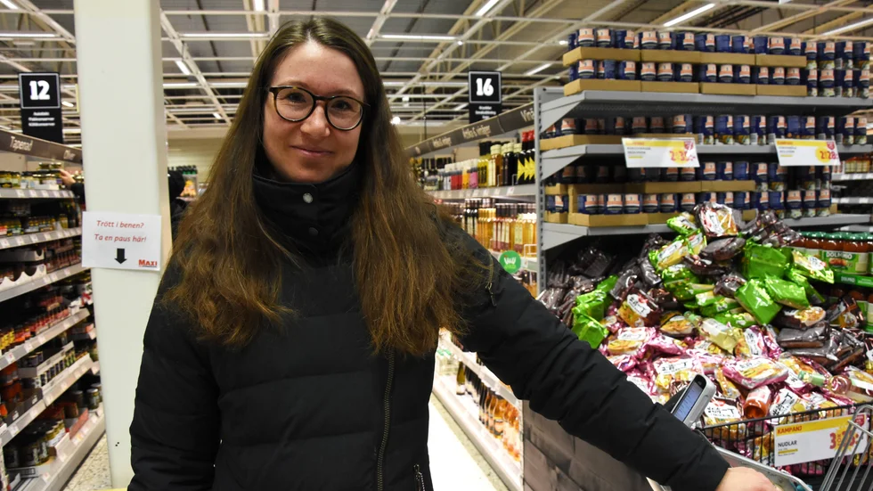 Luleåbon Diana Sundberg är en av de som beslutat sig för att bunkra upp mat.
