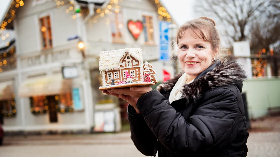 Iréne Englund blev årets vinnare i pepparkakstävlingen med Marsipangården. 