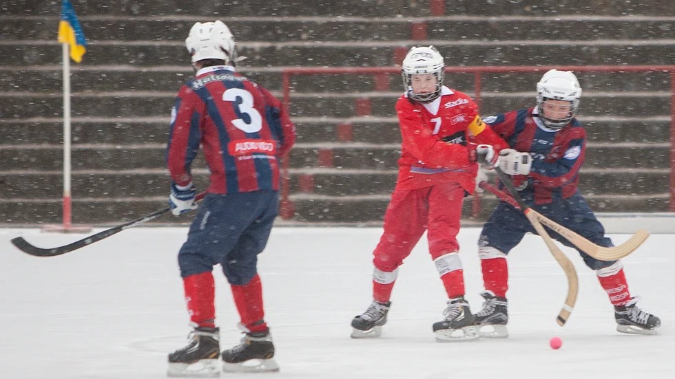 Skobes bandycup får nu sällskap av Råby skoog cup på Backavallen. 
