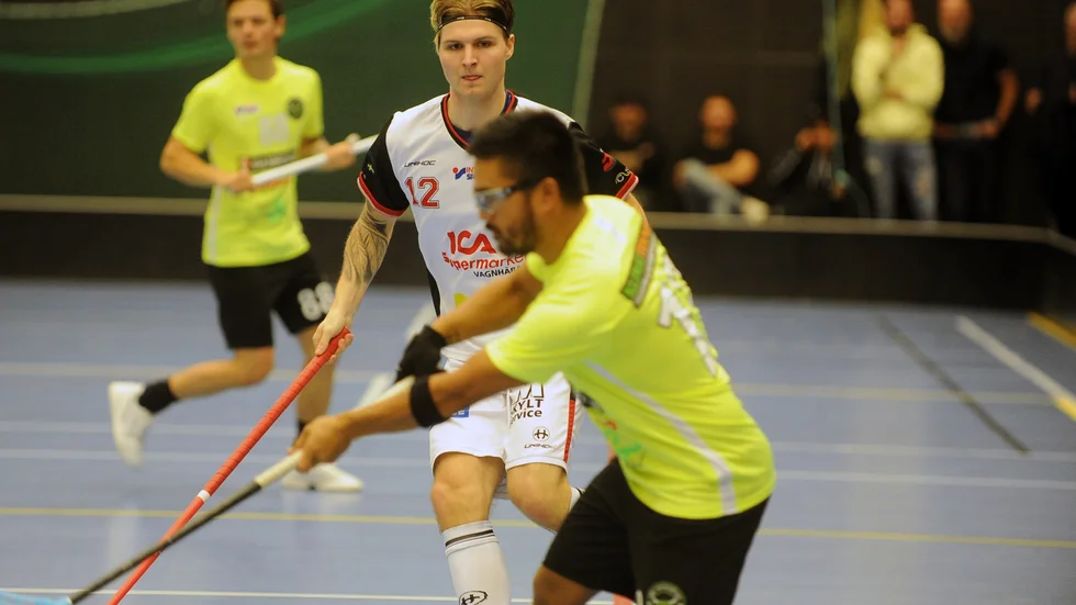 Lucas Öijvall och FBC Nyköping får, bästa fall, vänta till mitten av januari på seriespel.