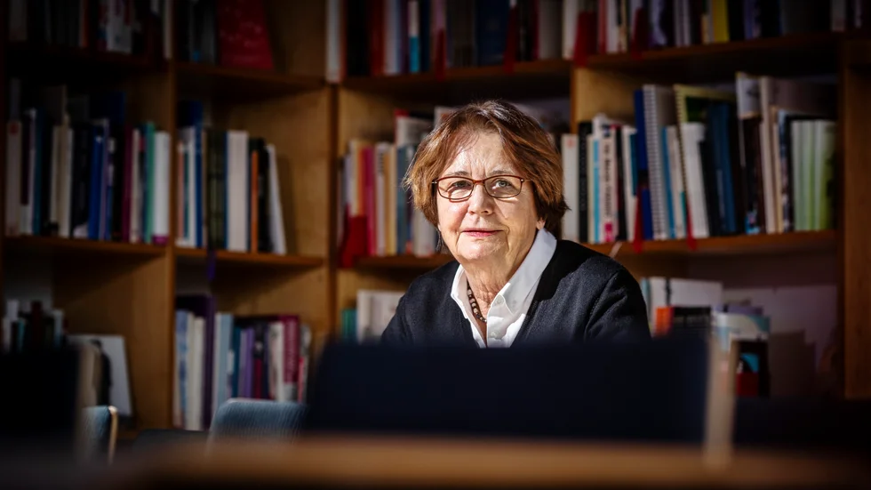 Mäns våld mot kvinnor och våld i nära relationer blir obligatoriskt ämne på åtta högskoleutbildningar. "Det är nödvändigt för att få ner våldsstatistiken", säger professor Gun Heimer, chef för  NCK.
